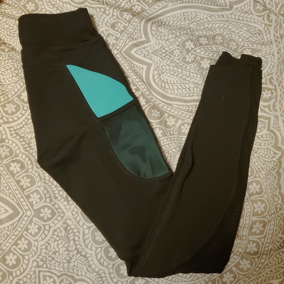 2/$20 💕 High-rise leggings w/ pockets + mesh - Picture 1 of 4
